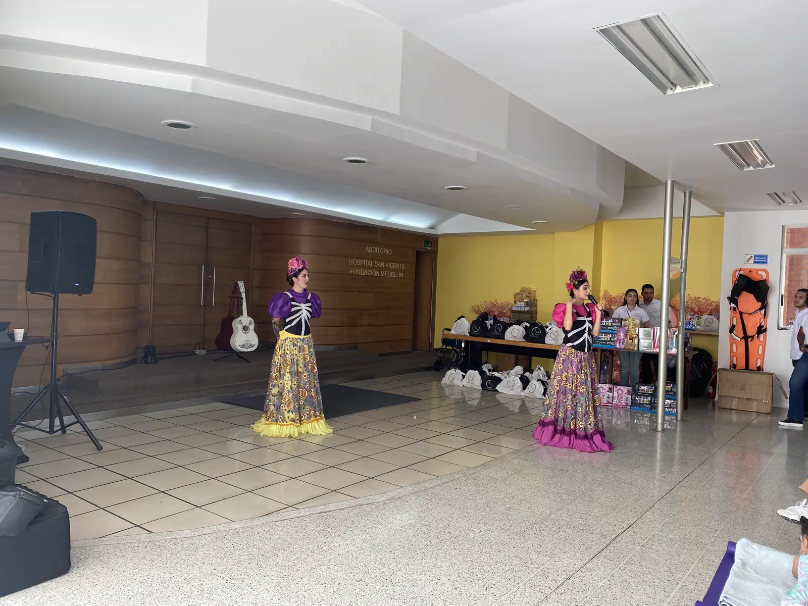 Show artístico para niños en el auditorio del Hospital San Vicente Fundación Medellín